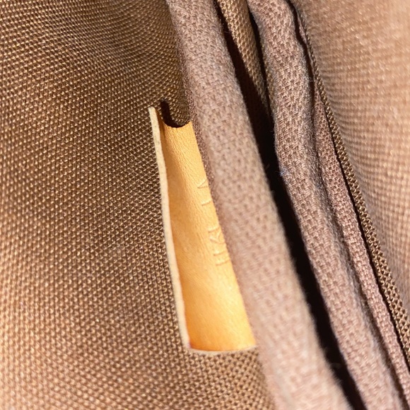 100% Authentic LOUIS VUITTON Saumur 30 Monogram Shoulder Bag. - Picture 10 of 16